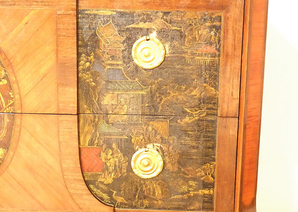 Commode Transition marqueterie panneaux laque Chine paysages marbre XVIIIè