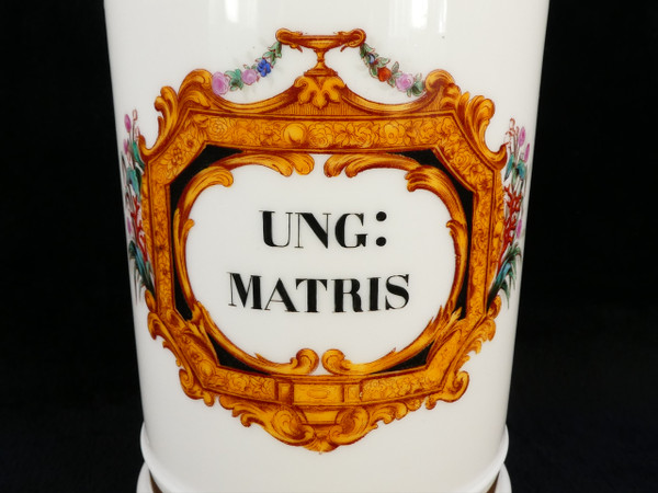 Porcelain PHARMACIE jar from PARIS "FONTEMOING & PEIGNEY" UNG : MATRIS