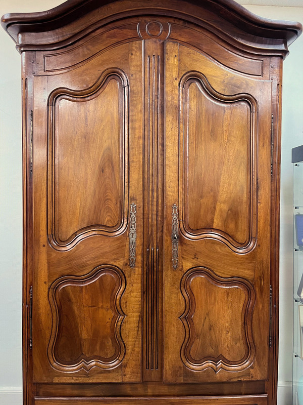 Large walnut cabinet LOUIS XV 19th century period