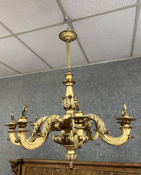 Louis XV style Venetian chandelier in lacquered and gilded wood from the early 20th century