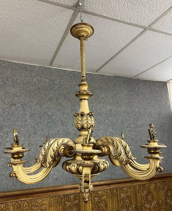 Louis XV style Venetian chandelier in lacquered and gilded wood from the early 20th century