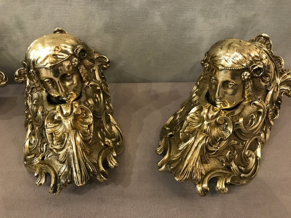 4 Corner billiard heads for balls, in 19th century bronze