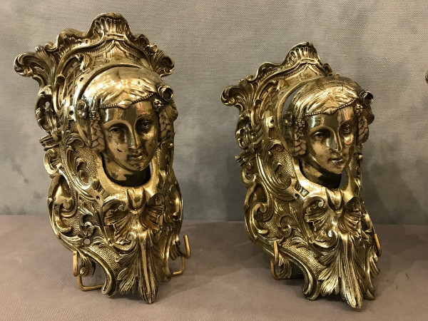 4 Corner billiard heads for balls, in 19th century bronze
