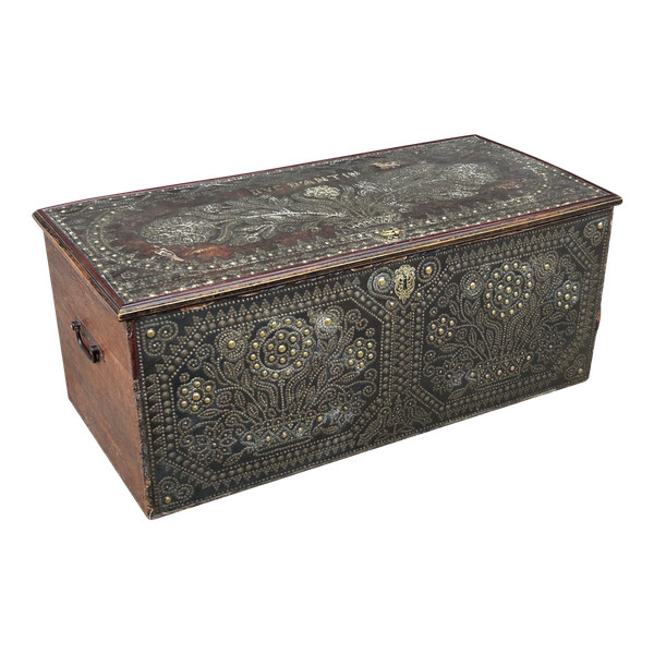 Baule - Coffre De Voyage Riche Decor Clouté Duc d'Antin XVIIIème Siècle