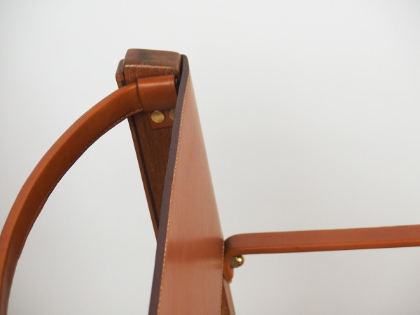 Poltrona in pelle di Jacques Adnet