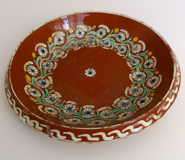Swiss ceramics Pair of rösti dishes hollow dishes with collar late 19th century