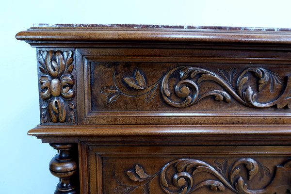 Commode en Noyer P. Guinand-Leglas, style Rennaissance – 1920