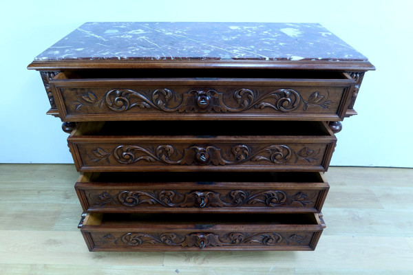 Commode en Noyer P. Guinand-Leglas, style Rennaissance – 1920