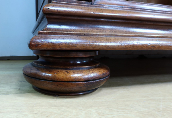 Commode en Noyer P. Guinand-Leglas, style Rennaissance – 1920