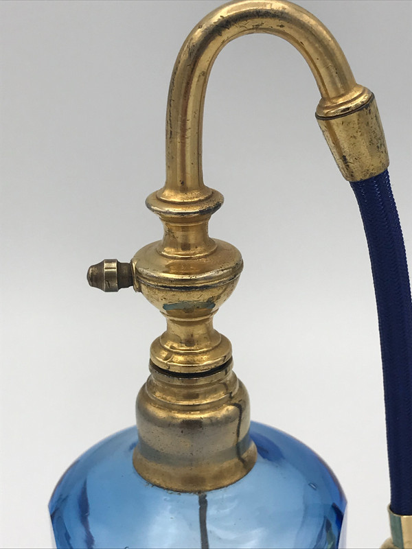Cristal bleu perfume atomizer