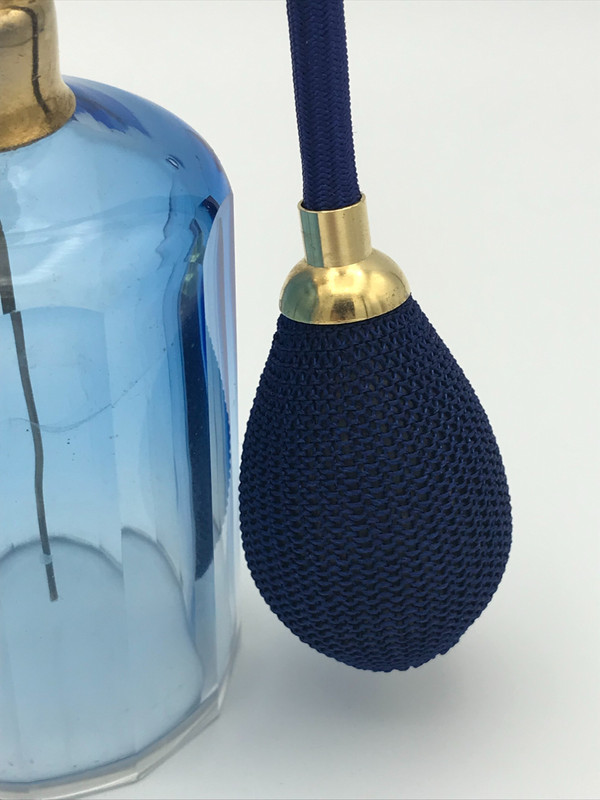 Cristal bleu perfume atomizer