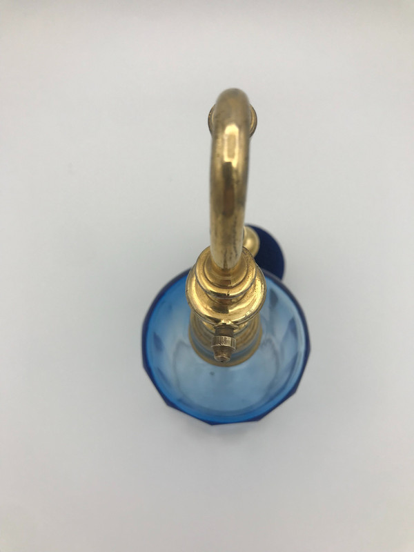 Cristal bleu perfume atomizer