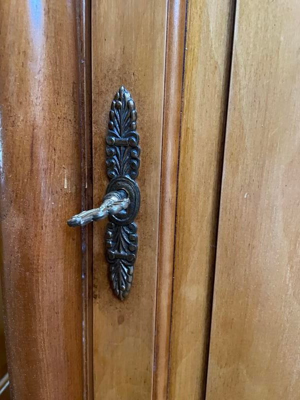 Coppia di comodini in stile impero