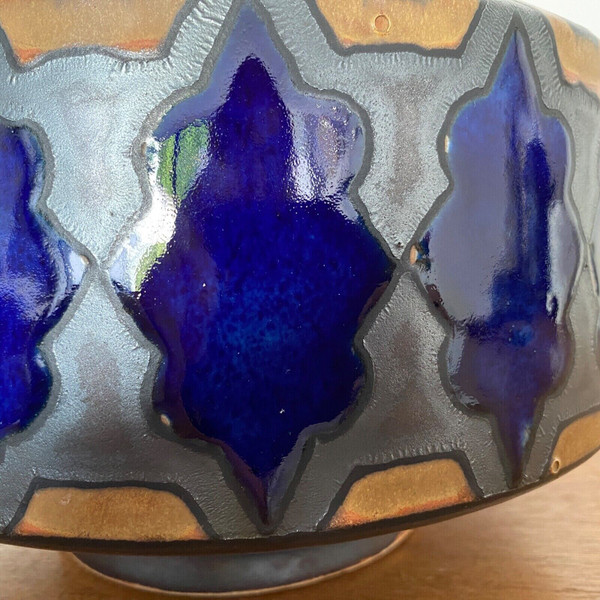 Vase Odetta Quimper Paul Fouillen décor de Bretons