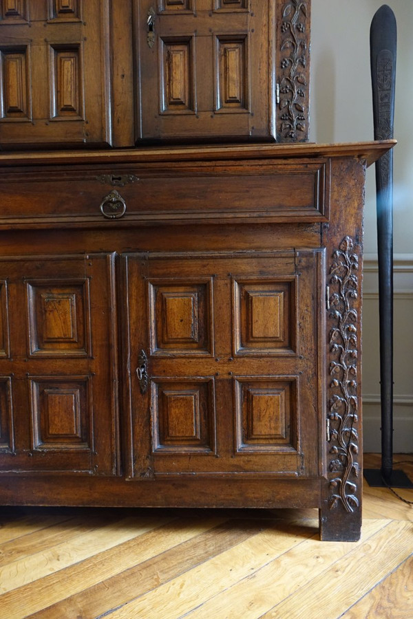 Meuble à Deux-corps En Retrait ,france,17e S.