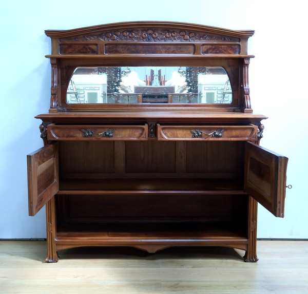 Beistelltisch aus Nussbaum, Jugendstil - 1900