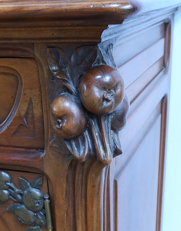 Beistelltisch aus Nussbaum, Jugendstil - 1900
