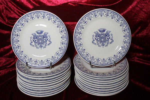 22 Gien earthenware dessert plates with Rouen coat of arms decor. 20th century Perfect condition