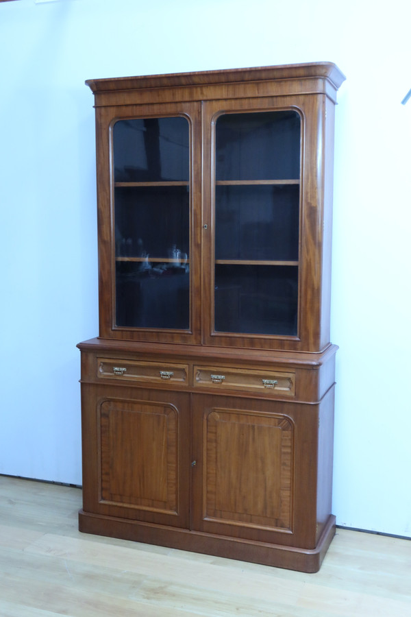 Libreria a due corpi in mogano, epoca vittoriana, Inghilterra - metà del XIX secolo