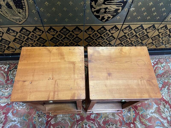 Paire de tables de chevets époque Art Déco dans le goût Louis Philippe