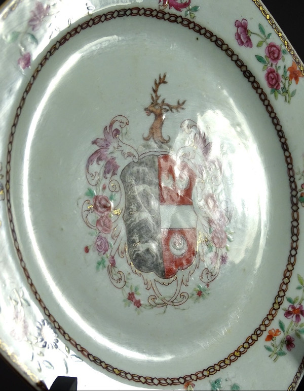 China, 18th Century, Period of the Reign of Emperor Qianlong (1736-1795), Porcelain Plate.