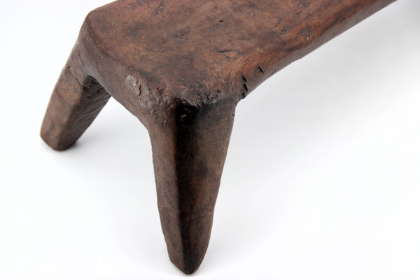 Tabouret tripode LOBI