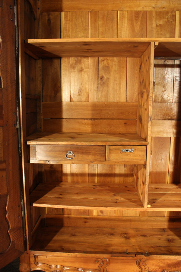 Lyoner Hochzeitsgarderobe 