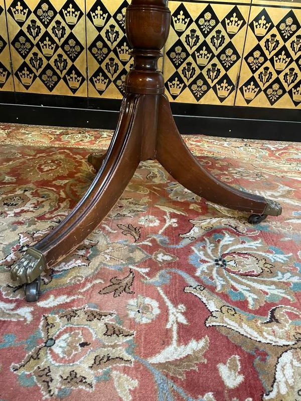 Table de salle à manger anglaise 