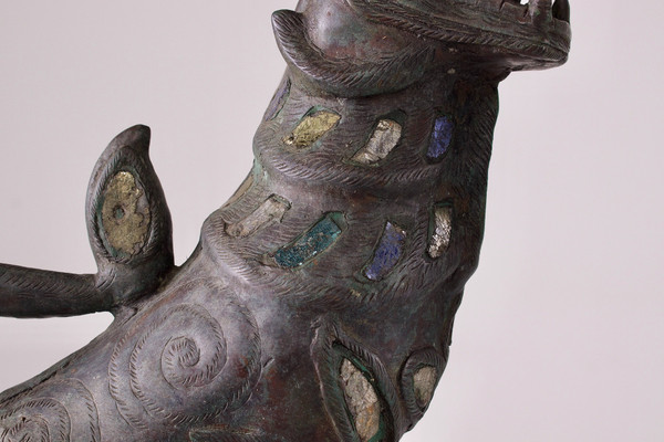 Paire de lions gardiens en bronze.