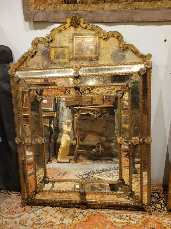 Large Venetian mirror in Murano glass, 18th century