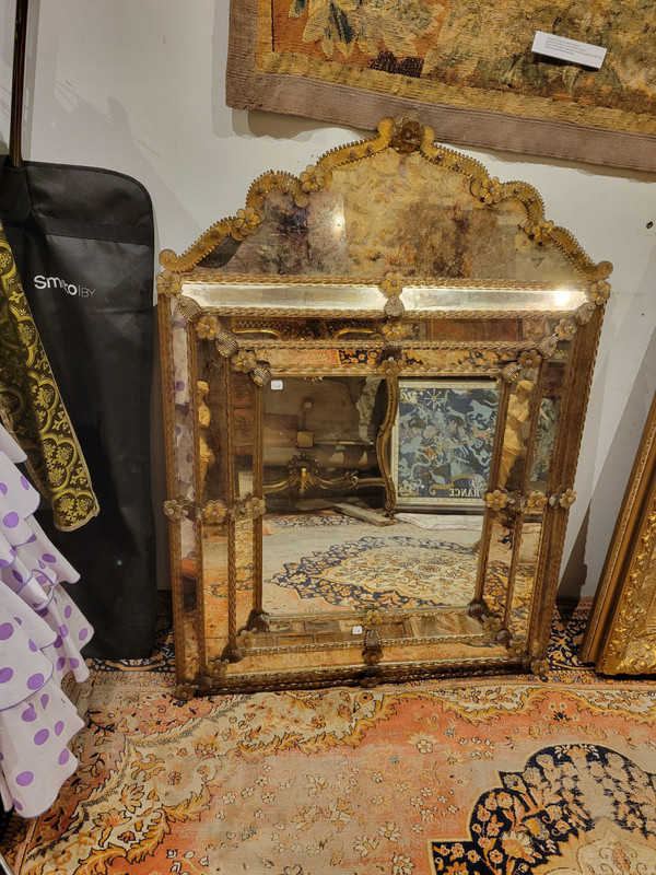 Large Venetian mirror in Murano glass, 18th century