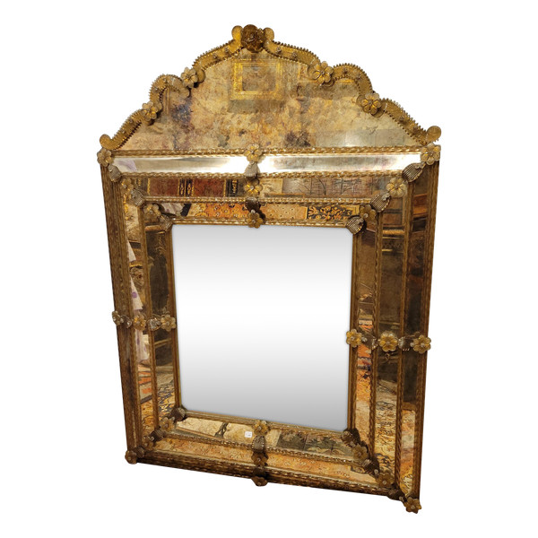Large Venetian mirror in Murano glass, 18th century