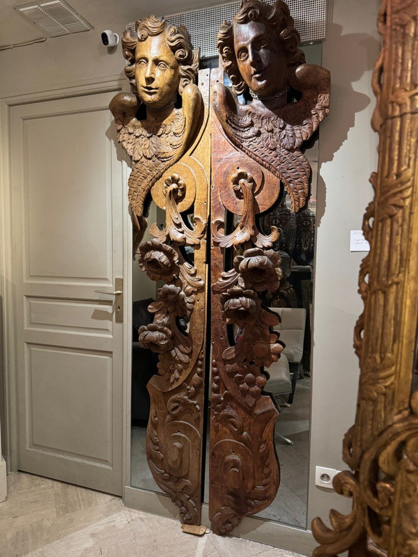 Très grands éléments de boiserie, anges ailés, Flandres,17e S.