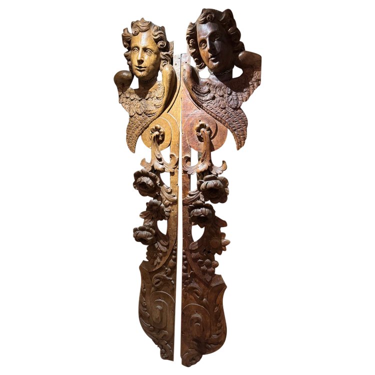 Très grands éléments de boiserie, anges ailés, Flandres,17e S.