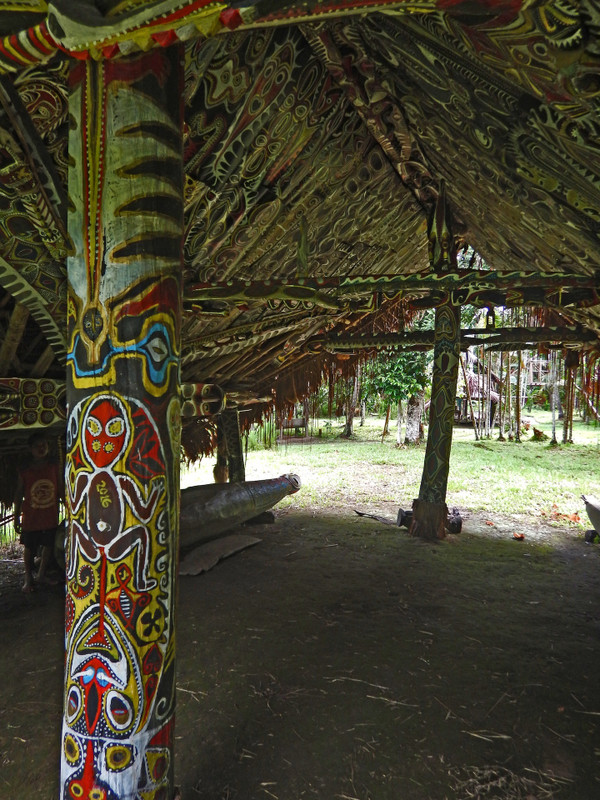 Small painted bark, Oceanic art, first arts, tribal art, paintings, Papua New Guinea
