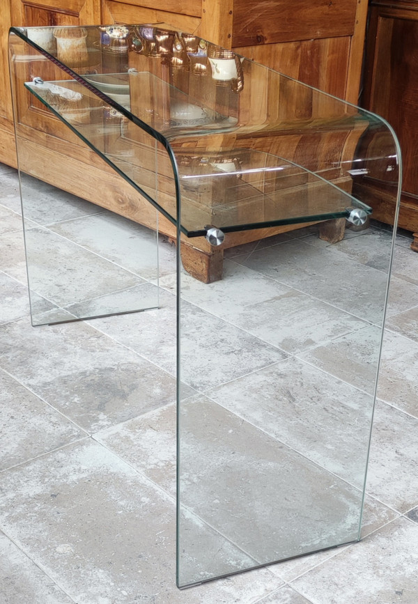 Designer-Konsole aus thermogeformtem Hartglas