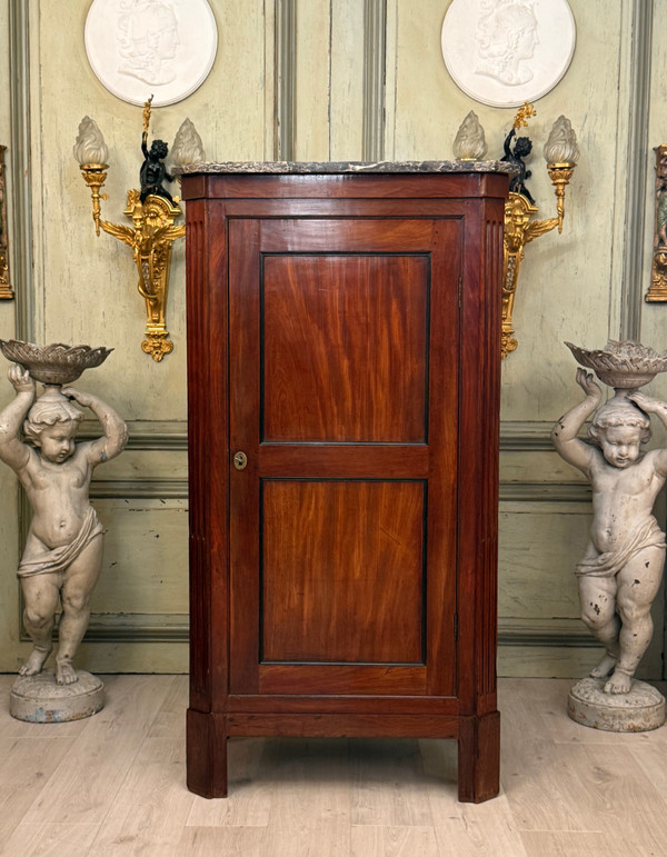 Nicolas Petit, Armoirette En Acajou d'Epoque Louis XVI Estampillée Vers 1780