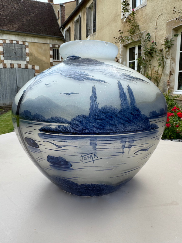 Paire de vases en verre décorés JOMA