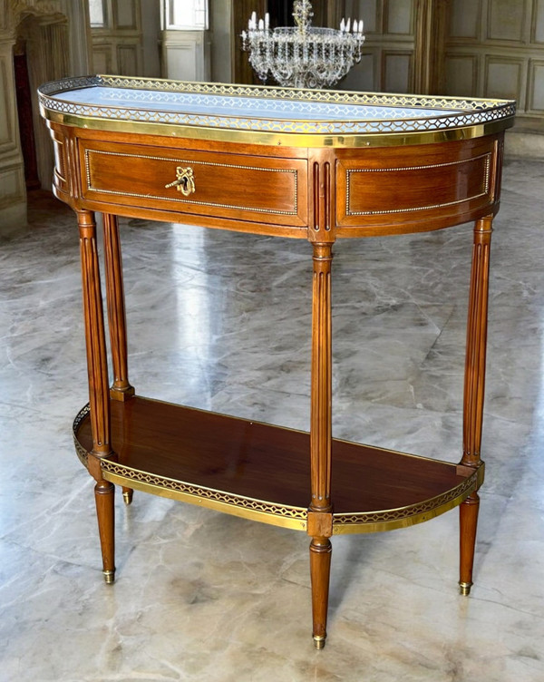 1/2 MOON CONSOLE / DESSERTE IN MAHOGANY VENEER AND GILT BRASS WITH MARBLE TOP