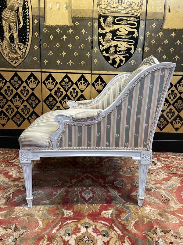 Fauteuil marquise de style Louis XVI