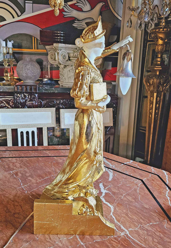 Wichtige Lampe aus vergoldetem Metall und Jugendstil-Keks