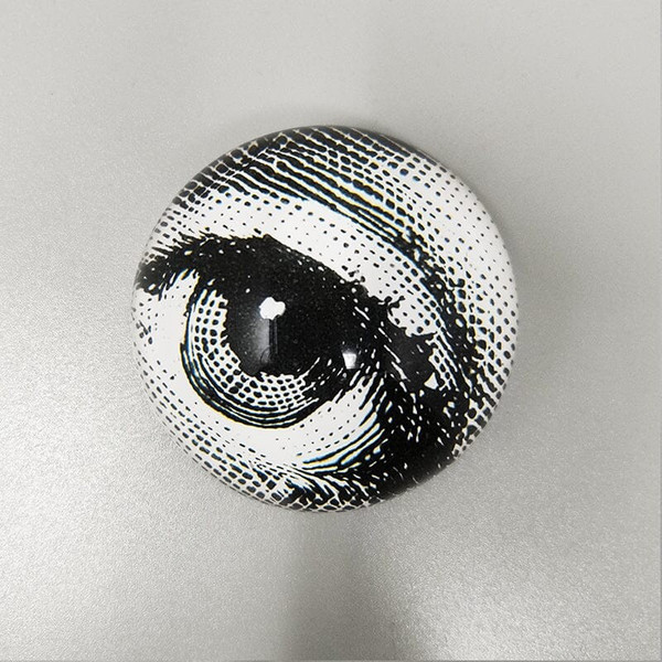 Erstaunliche Briefbeschwererkugel aus Kristallglas von Piero Fornasetti aus den 1970ern. Hergestellt in Italien