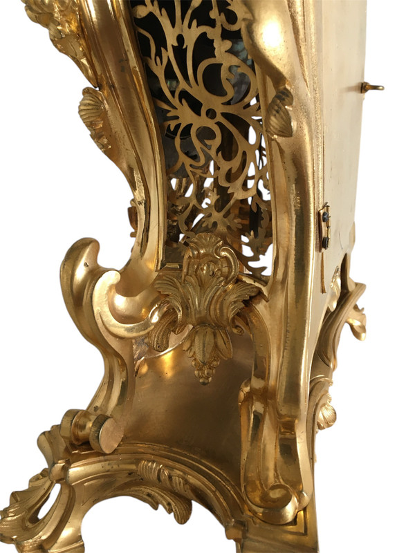 Orologio in bronzo dorato, XIX periodo di transizione Luigi XV/XVI