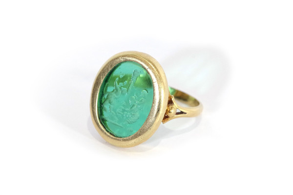 Bague intaille ancienne du XIXème en or 18k, intaille sur verre, danse, musique, bague mixte