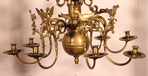 Lustre Renaissance En Bronze à 8 Branches Décoré d'Oiseaux