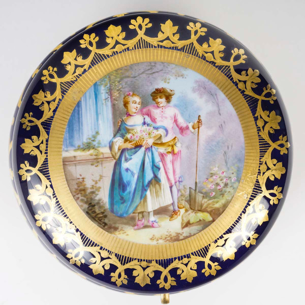 Bellissima scatola di caramelle in porcellana di Sèvres, fine del XIX secolo