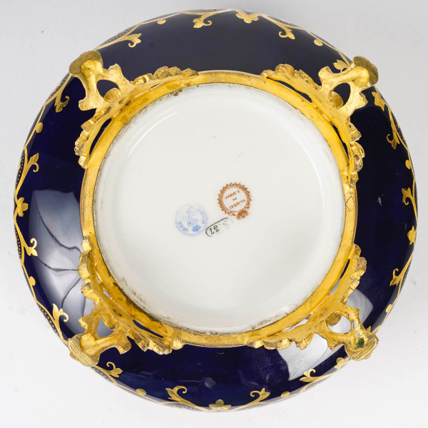 Bellissima scatola di caramelle in porcellana di Sèvres, fine del XIX secolo