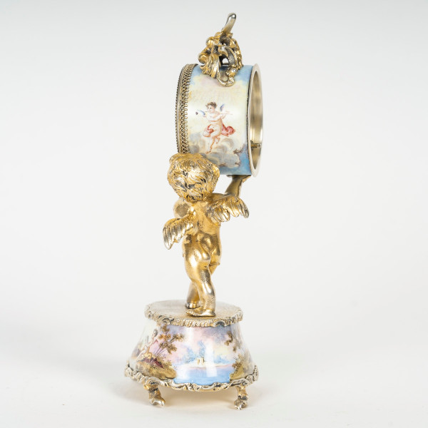 Un bellissimo orologio in miniatura in argento massiccio