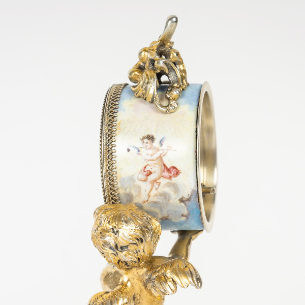 Un bellissimo orologio in miniatura in argento massiccio