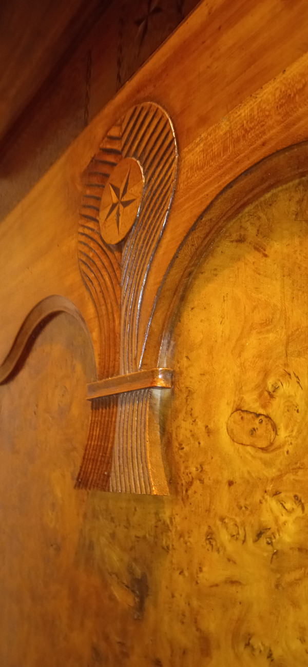 Saintongeaise bonnet maker in cherry wood and elm burl - Late 18th century